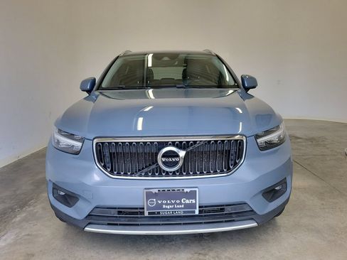 Used 2021 Volvo XC40 T5 Momentum AWD/4WD image 2