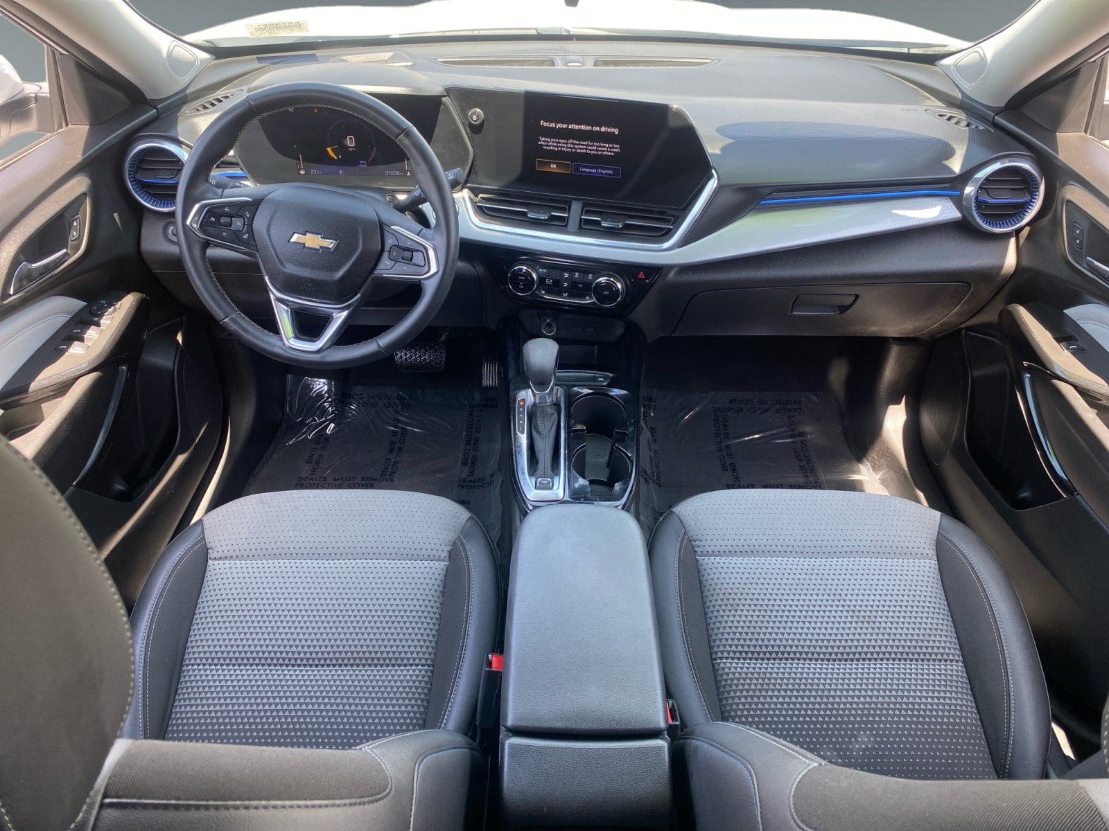 Used 2024 Chevrolet Trax LT w/ LT Convenience Package FWD image 10