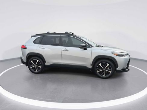 Used 2024 Toyota Corolla Cross XSE w/ Convenience Package image 9