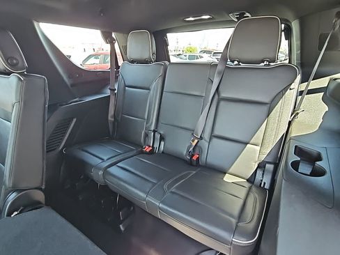 Used 2021 GMC Yukon SLT image 11