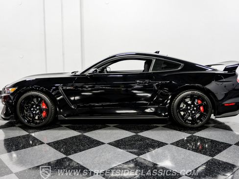 Used 2020 Ford Mustang Shelby GT350R w/ GT350R Equipment Group 920A RWD image 7