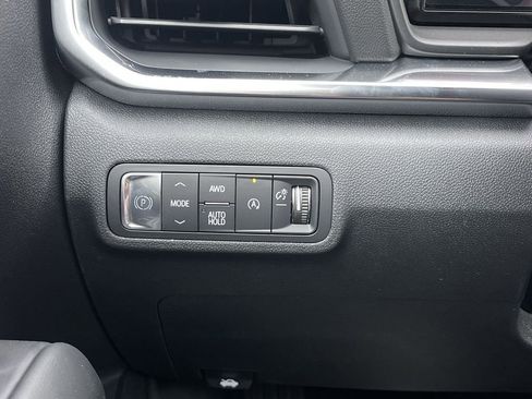 New 2025 GMC Terrain Elevation image 18