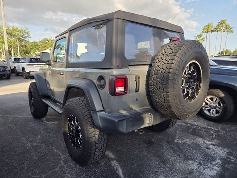Used 2019 Jeep Wrangler Sport image 5