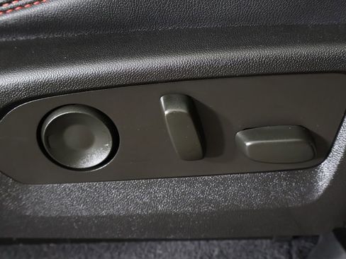 Used 2023 GMC Canyon AT4X AWD/4WD image 38