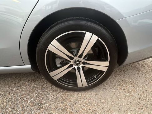 Used 2025 Mercedes-Benz C 300 Sedan image 17