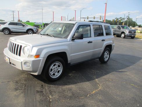Used 2010 Jeep Patriot Sport FWD image 2