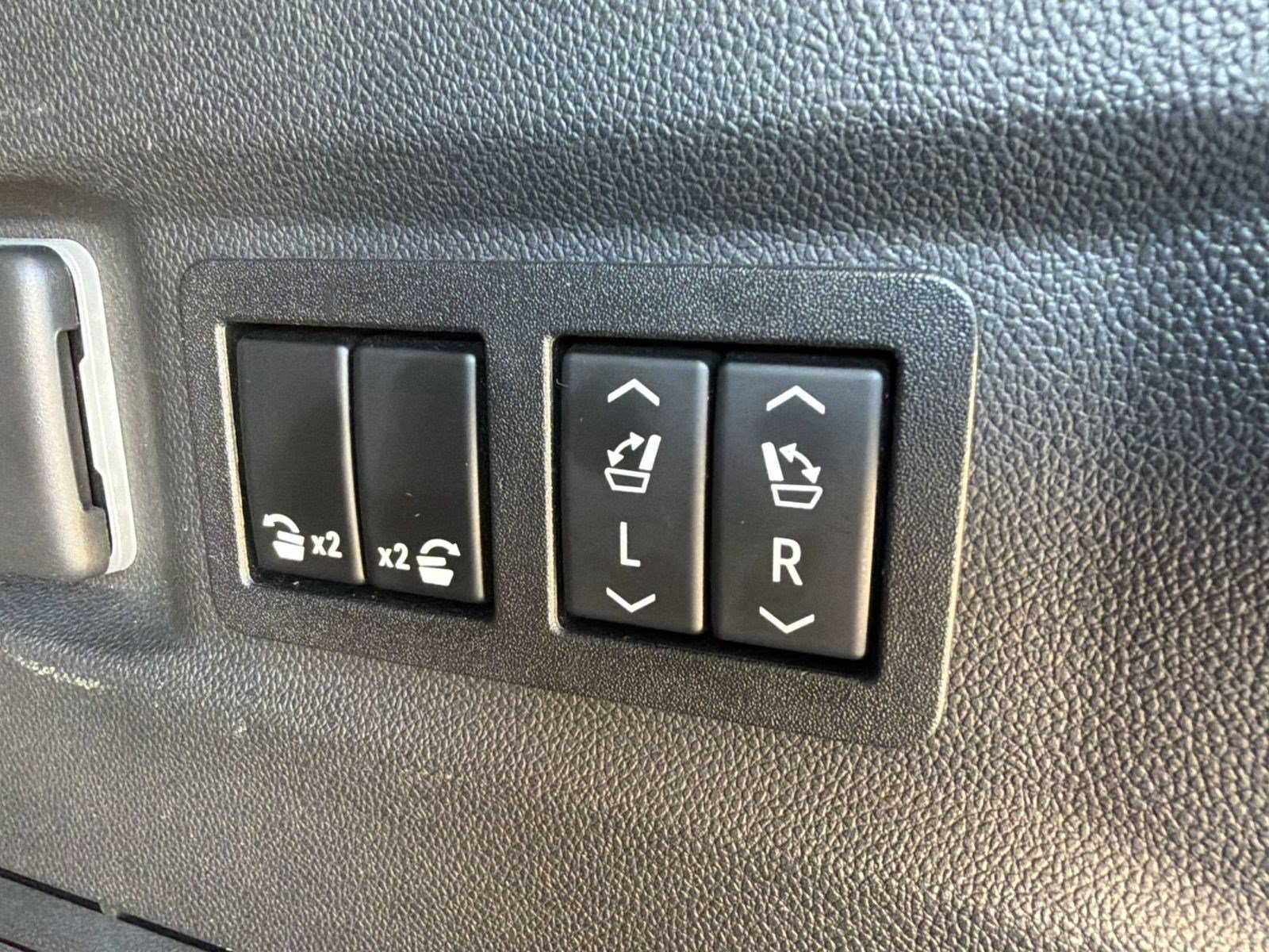 Used 2022 GMC Yukon Denali AWD/4WD image 19