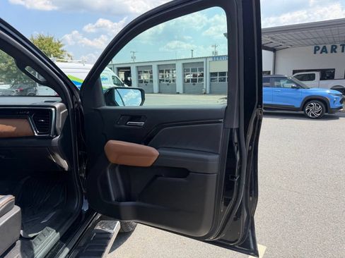 Used 2023 GMC Canyon AT4 AWD/4WD image 28