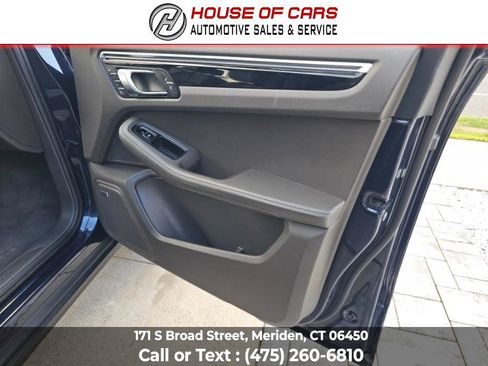 Used 2018 Porsche Macan image 53