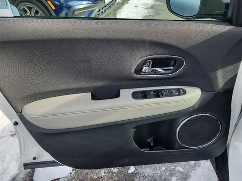 Certified 2022 Honda HR-V EX image 12