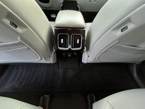 Used 2023 Kia Sorento SX Prestige image 21