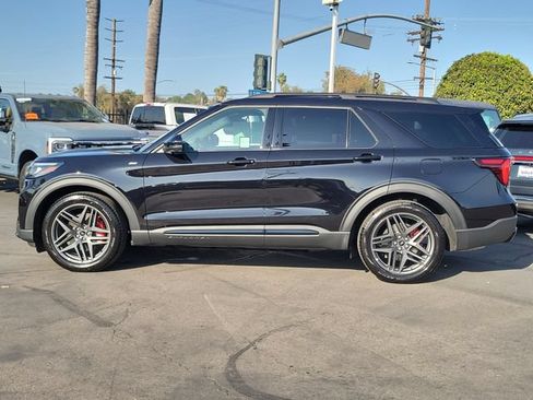 Used 2026 Ford Explorer ST-Line w/ ST-Line Street Pack RWD image 29