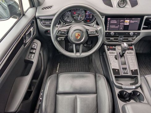 Certified 2025 Porsche Macan AWD/4WD image 15