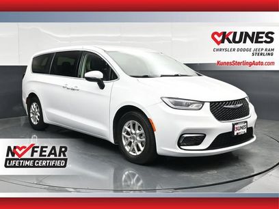 Certified 2023 Chrysler Pacifica Touring-L