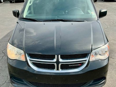 Used 2018 Dodge Grand Caravan SE w/ UConnect Hands-Free Group FWD image 11