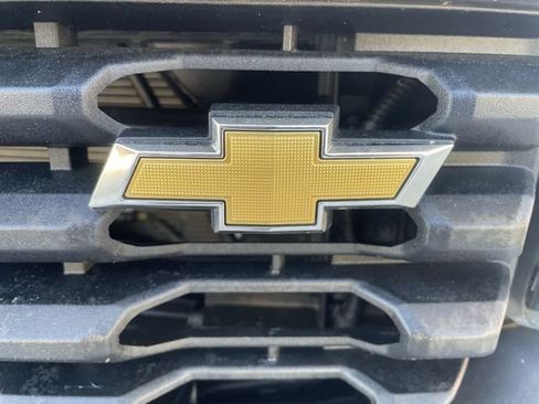 Used 2022 Chevrolet Silverado 1500 Custom w/ Safety Confidence Package AWD/4WD image 27