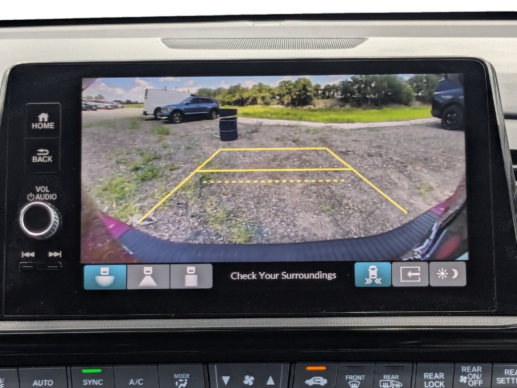 Used 2025 Honda Odyssey Touring image 29