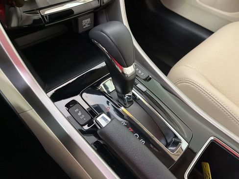 Certified 2017 Honda Accord EX-L image 32