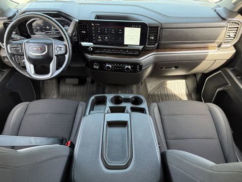 Used 2024 GMC Sierra 1500 Elevation image 12