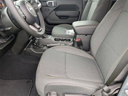 New 2025 Jeep Gladiator Sport image 12