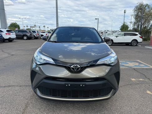Used 2021 Toyota C-HR LE image 3