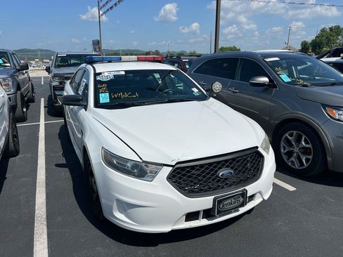 Used 2015 Ford Taurus Police Interceptor AWD image 2