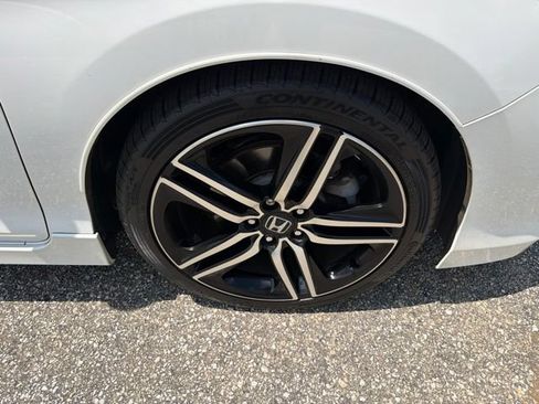 Used 2016 Honda Accord Sport image 15