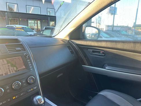 Used 2011 MAZDA CX-9 Grand Touring w/ Moonroof & Bose Audio Pkg image 19