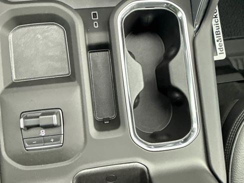 New 2025 GMC Sierra 2500 Denali w/ Denali Reserve Package image 16