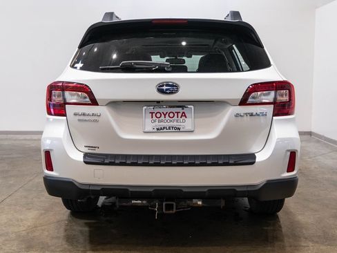 Used 2015 Subaru Outback 2.5i Limited AWD/4WD image 8