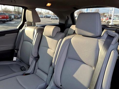 Certified 2024 Honda Odyssey EX-L image 21