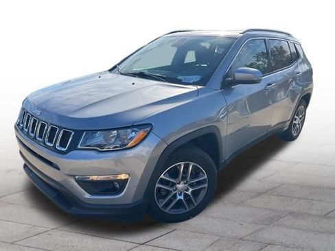 Used 2020 Jeep Compass Latitude image 3