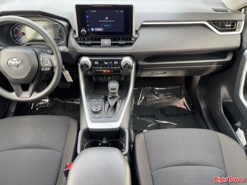 Certified 2025 Toyota RAV4 LE AWD/4WD image 17