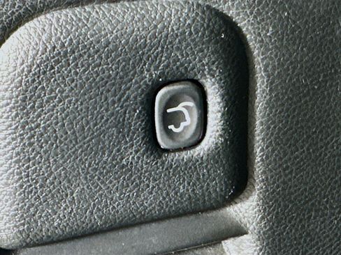 Used 2019 Jeep Grand Cherokee High Altitude image 32