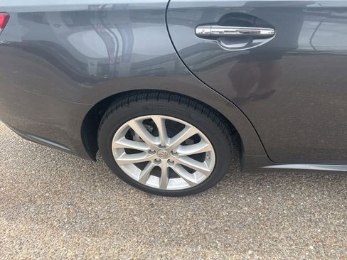 Used 2013 Toyota Avalon Limited FWD image 22