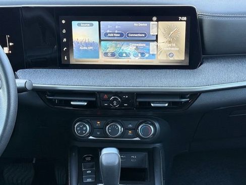 New 2025 Nissan Kicks SV image 17