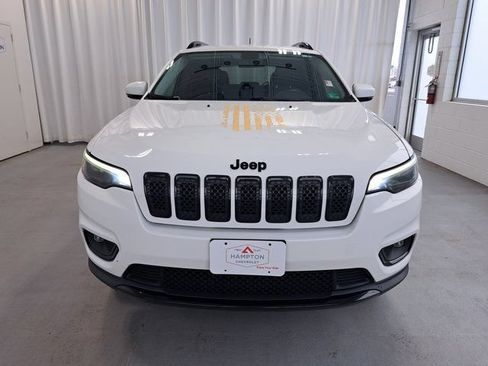 Used 2020 Jeep Cherokee Latitude Plus AWD/4WD image 3