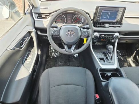 Used 2021 Toyota RAV4 LE AWD/4WD image 11