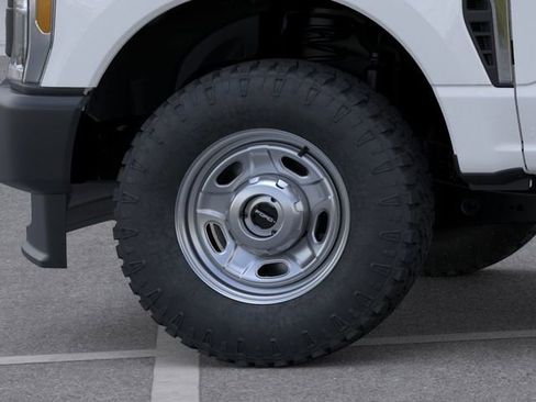 New 2026 Ford F250 XL w/ XL Off-Road Package image 19