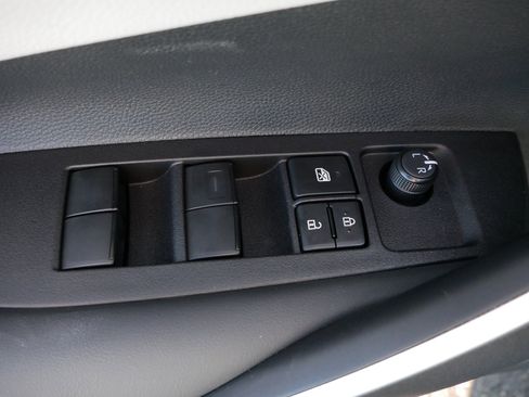 Certified 2025 Toyota Corolla SE image 19