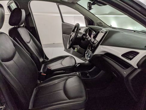Used 2017 Chevrolet Spark LT image 21