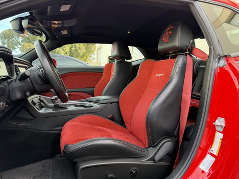 Used 2015 Dodge Challenger SRT Hellcat image 18