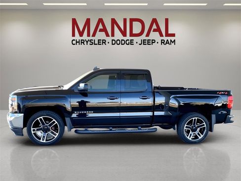 Used 2019 Chevrolet Silverado 1500 LT w/ LPO, Black Pack image 9