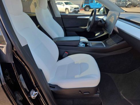Used 2023 Tesla Model Y Performance AWD/4WD image 22