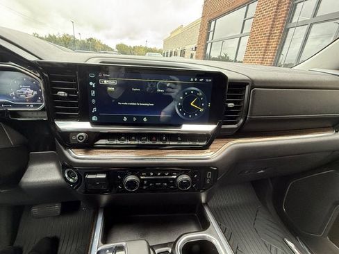 Used 2024 Chevrolet Silverado 1500 LT Trail Boss w/ Protection Package image 30