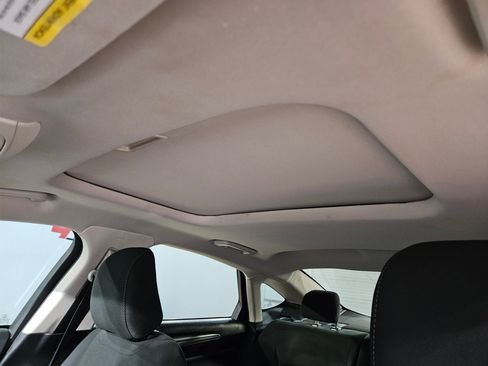 Used 2020 Ford Fusion SE image 25