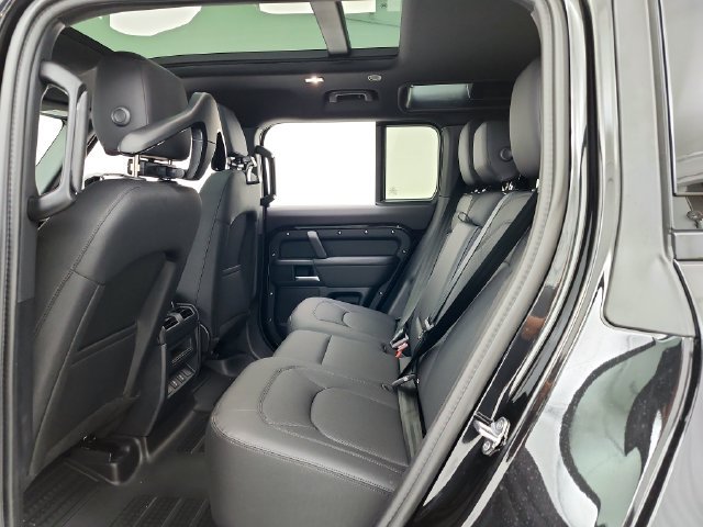 Certified 2026 Land Rover Defender 110 S AWD/4WD image 28