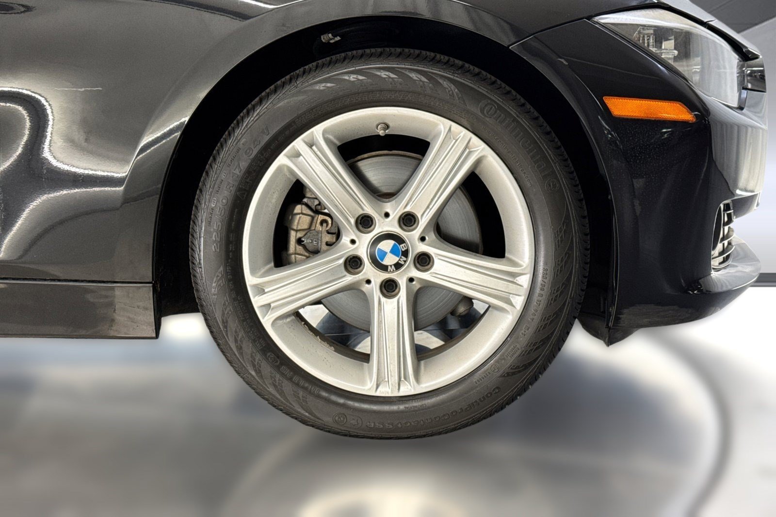 Used 2013 BMW 320i Sedan RWD image 13