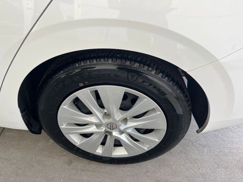 Used 2025 Nissan Sentra S image 28