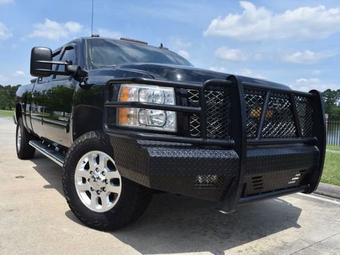 Used 2014 Chevrolet Silverado 2500 LTZ w/ LTZ Plus Package AWD/4WD image 1